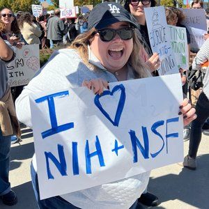 Meet your Posher, Danielle